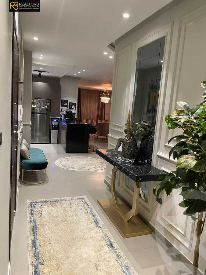 https://aqarmap.com.eg/ar/listing/3784100-for-sale-cairo-el-sheikh-zayed-city-el-hay-elthaleth-shr-30