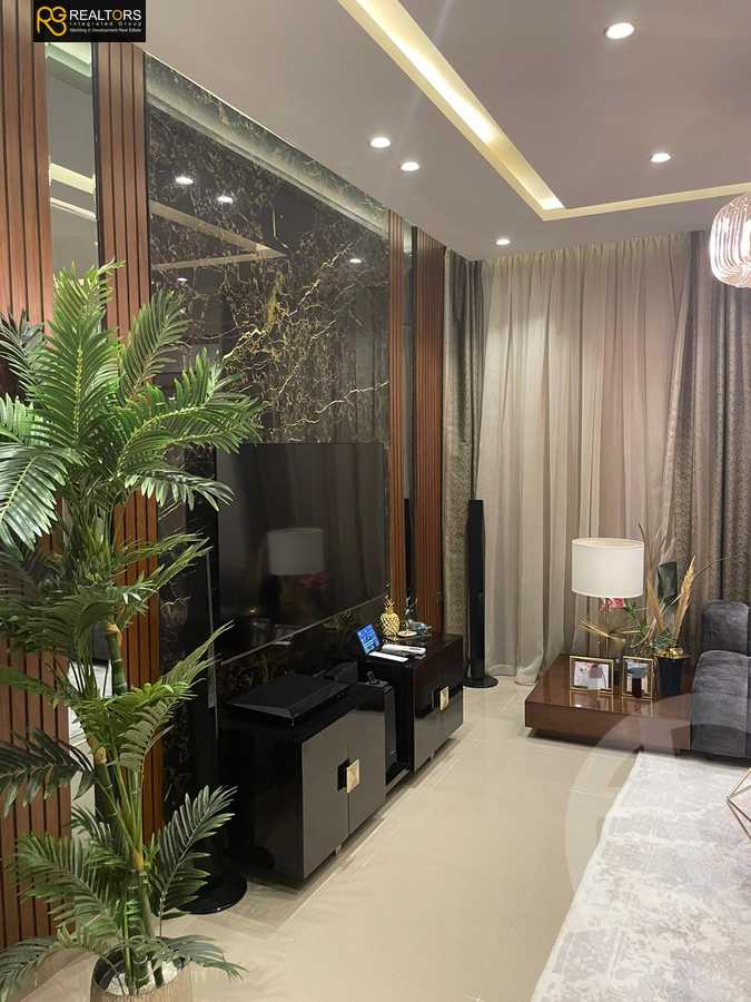 https://aqarmap.com.eg/ar/listing/3784100-for-sale-cairo-el-sheikh-zayed-city-el-hay-elthaleth-shr-30