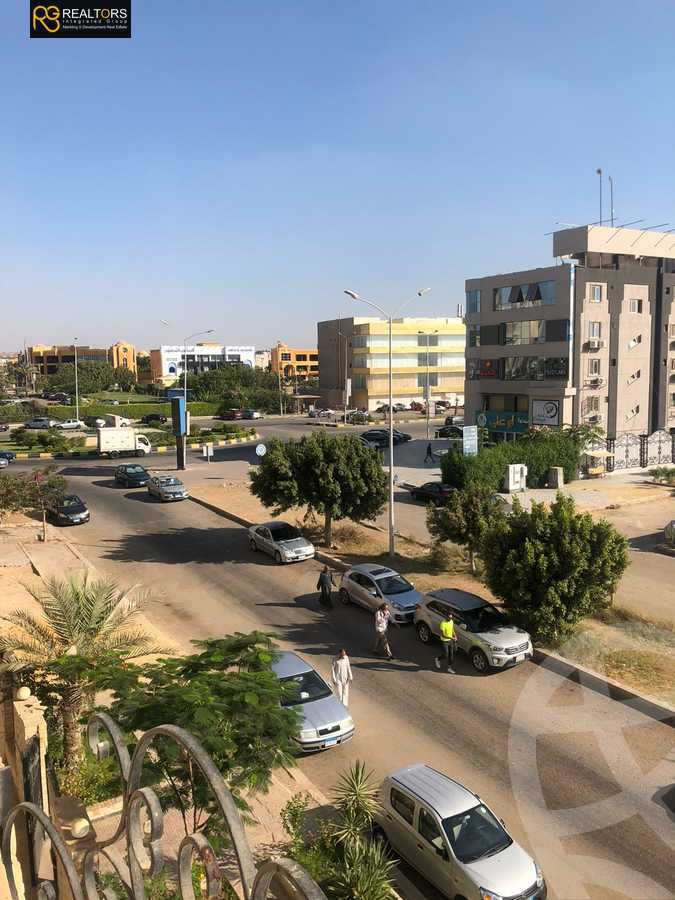 https://aqarmap.com.eg/ar/listing/3784100-for-sale-cairo-el-sheikh-zayed-city-el-hay-elthaleth-shr-30