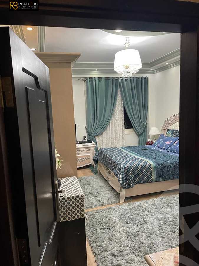 https://aqarmap.com.eg/ar/listing/3786447-for-sale-cairo-el-sheikh-zayed-city-el-hay-eltaseaa-area-3