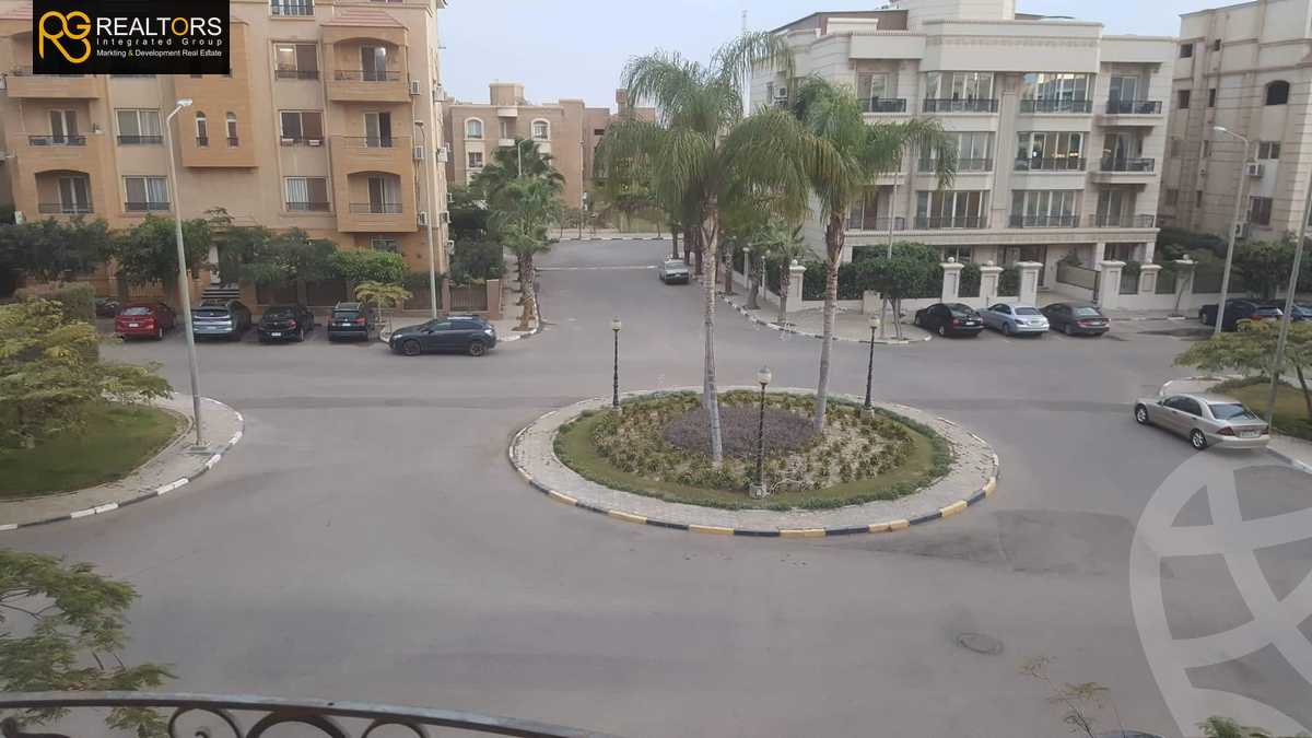 https://aqarmap.com.eg/ar/listing/3801190-for-sale-cairo-el-sheikh-zayed-city-compounds-in-sheikh-zayed-beverly-hills