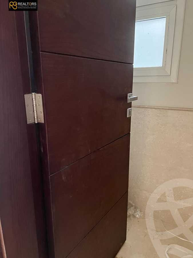 https://aqarmap.com.eg/ar/listing/3820832-for-sale-cairo-6th-of-october-compound-soleya