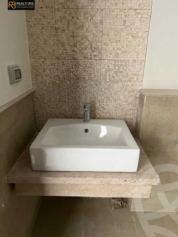 https://aqarmap.com.eg/ar/listing/3820832-for-sale-cairo-6th-of-october-compound-soleya