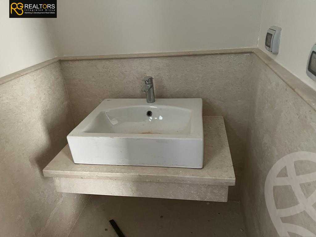 https://aqarmap.com.eg/ar/listing/3820832-for-sale-cairo-6th-of-october-compound-soleya