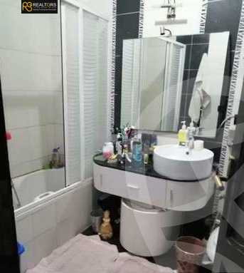 https://aqarmap.com.eg/ar/listing/3821007-for-sale-cairo-el-sheikh-zayed-city-el-hay-elsabeaa-lhy-lsb