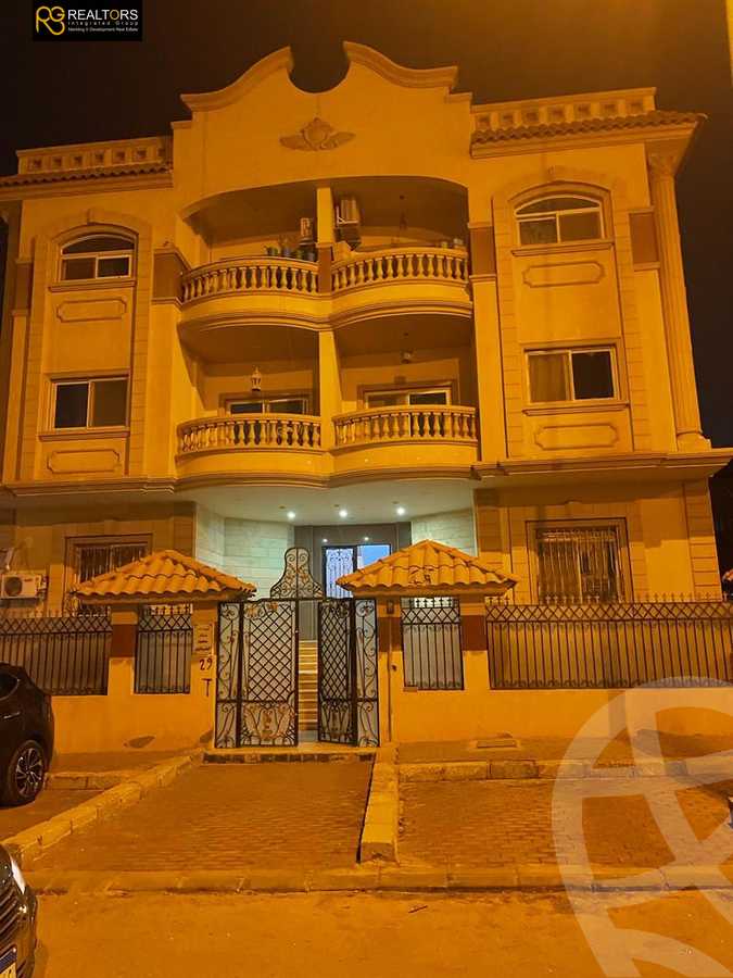 https://aqarmap.com.eg/ar/listing/3821030-for-sale-cairo-el-sheikh-zayed-city-el-hay-eltaseaa-area-1-el-bostan-st