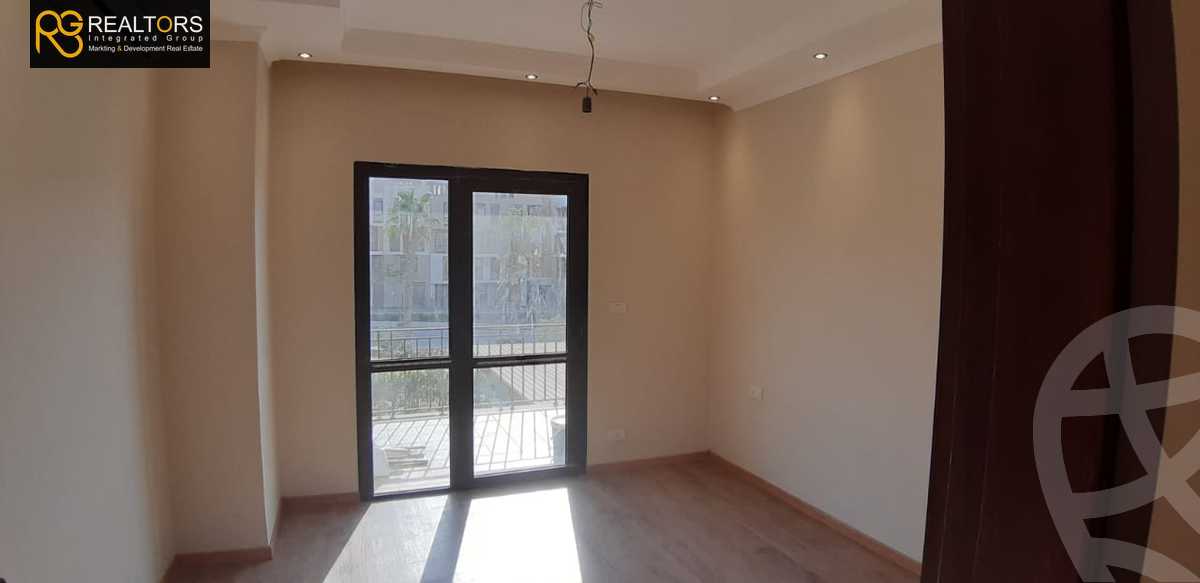 https://aqarmap.com.eg/ar/listing/3821117-for-rent-cairo-el-sheikh-zayed-city-compounds-in-sheikh-zayed-the-courtyard