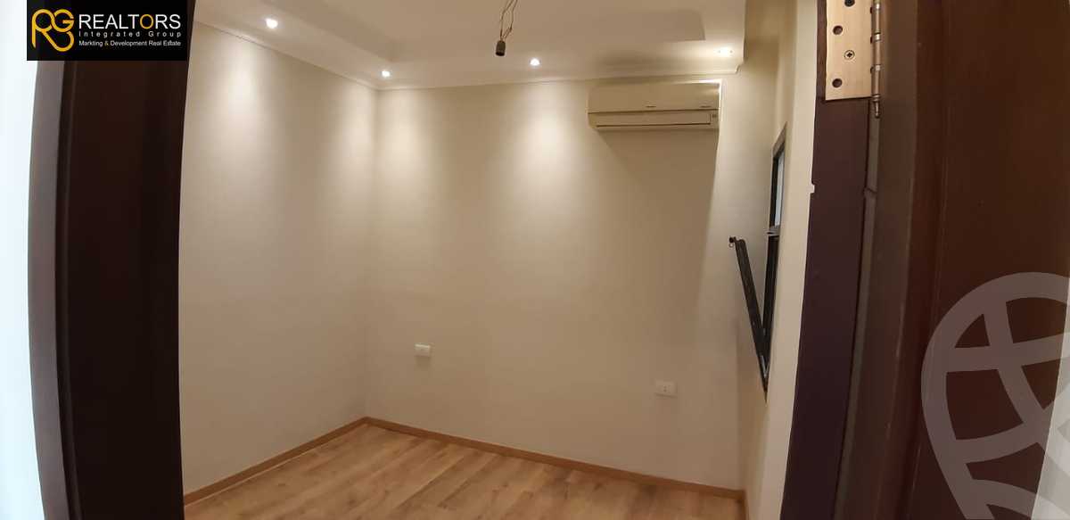 https://aqarmap.com.eg/ar/listing/3821117-for-rent-cairo-el-sheikh-zayed-city-compounds-in-sheikh-zayed-the-courtyard