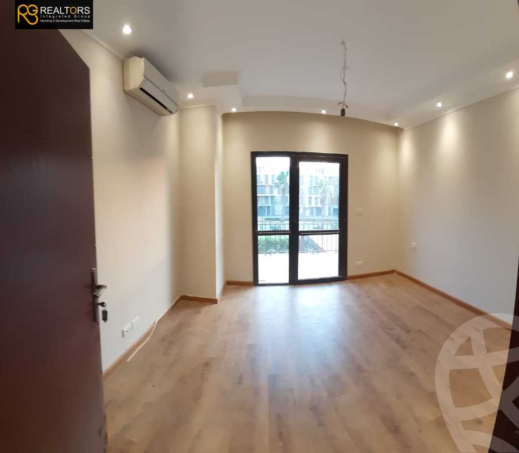 https://aqarmap.com.eg/ar/listing/3821117-for-rent-cairo-el-sheikh-zayed-city-compounds-in-sheikh-zayed-the-courtyard