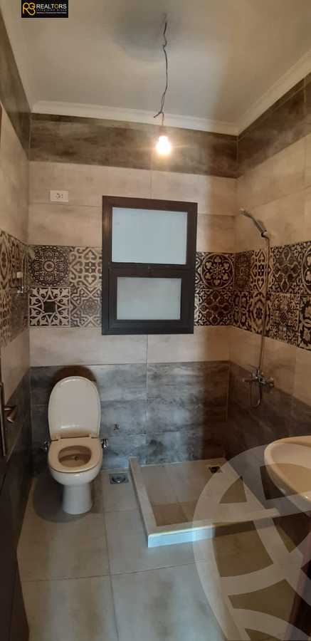 https://aqarmap.com.eg/ar/listing/3821117-for-rent-cairo-el-sheikh-zayed-city-compounds-in-sheikh-zayed-the-courtyard