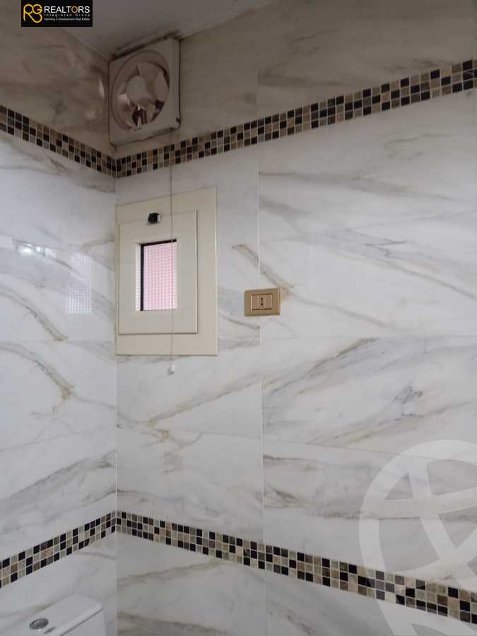 https://aqarmap.com.eg/ar/listing/3822832-for-sale-cairo-el-sheikh-zayed-city-compounds-in-sheikh-zayed-beverly-hills
