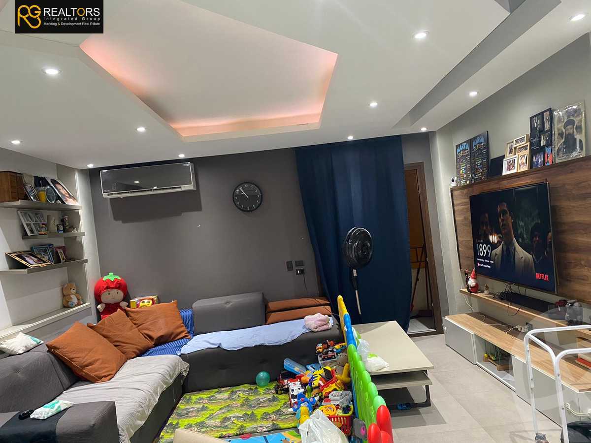 https://aqarmap.com.eg/ar/listing/3828514-for-sale-cairo-el-sheikh-zayed-city-el-hay-elsabeaa-lhy-lsb