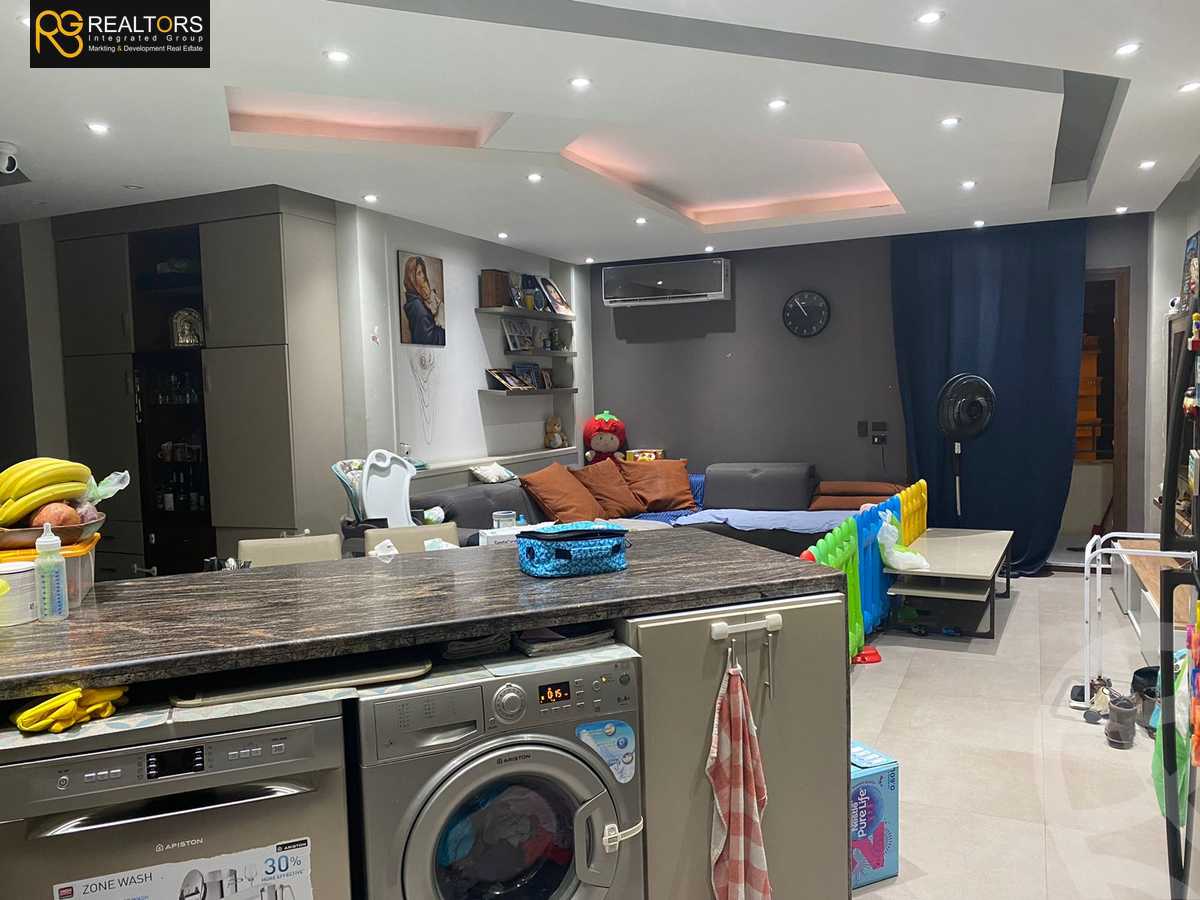 https://aqarmap.com.eg/ar/listing/3828514-for-sale-cairo-el-sheikh-zayed-city-el-hay-elsabeaa-lhy-lsb