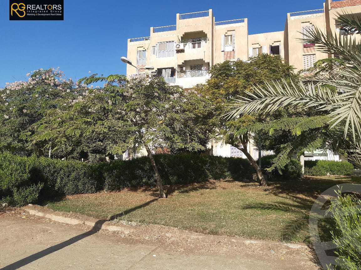 https://aqarmap.com.eg/ar/listing/3828543-for-sale-cairo-el-sheikh-zayed-city-el-hay-el-thaleth-ashaer-tryq-lshbb