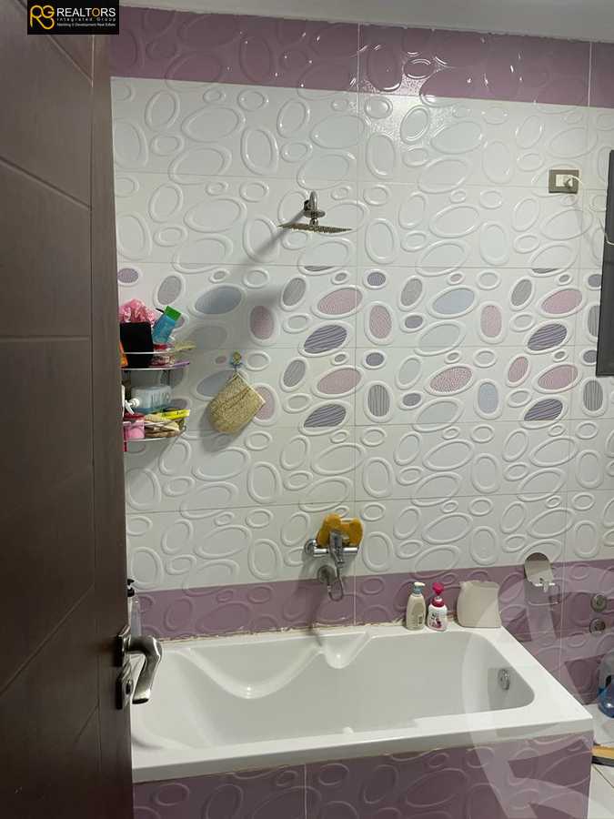 https://aqarmap.com.eg/ar/listing/3845640-for-sale-cairo-el-sheikh-zayed-city-el-hay-elthamen-lhy-lthmn