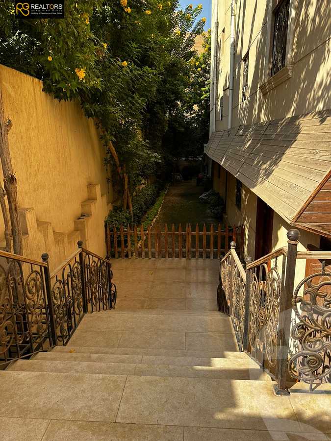 https://aqarmap.com.eg/en/listing/3846853-for-sale-cairo-el-sheikh-zayed-city-el-hay-elasher-street-100