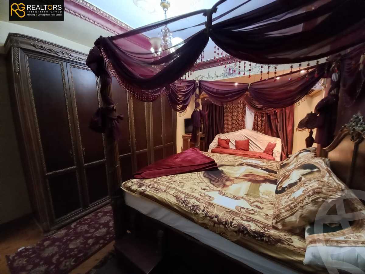 https://aqarmap.com.eg/ar/listing/3847450-for-sale-cairo-el-sheikh-zayed-city-compounds-in-sheikh-zayed-hadayek-el-mohandiseen