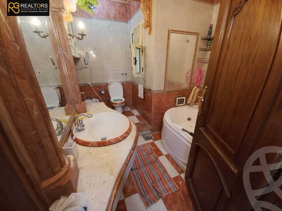 https://aqarmap.com.eg/ar/listing/3847450-for-sale-cairo-el-sheikh-zayed-city-compounds-in-sheikh-zayed-hadayek-el-mohandiseen