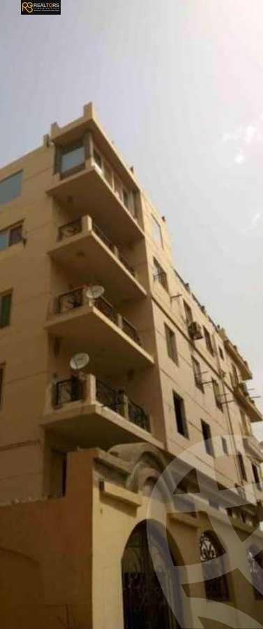 https://aqarmap.com.eg/ar/listing/3849054-for-sale-cairo-el-sheikh-zayed-city-el-hay-elasher-street-100