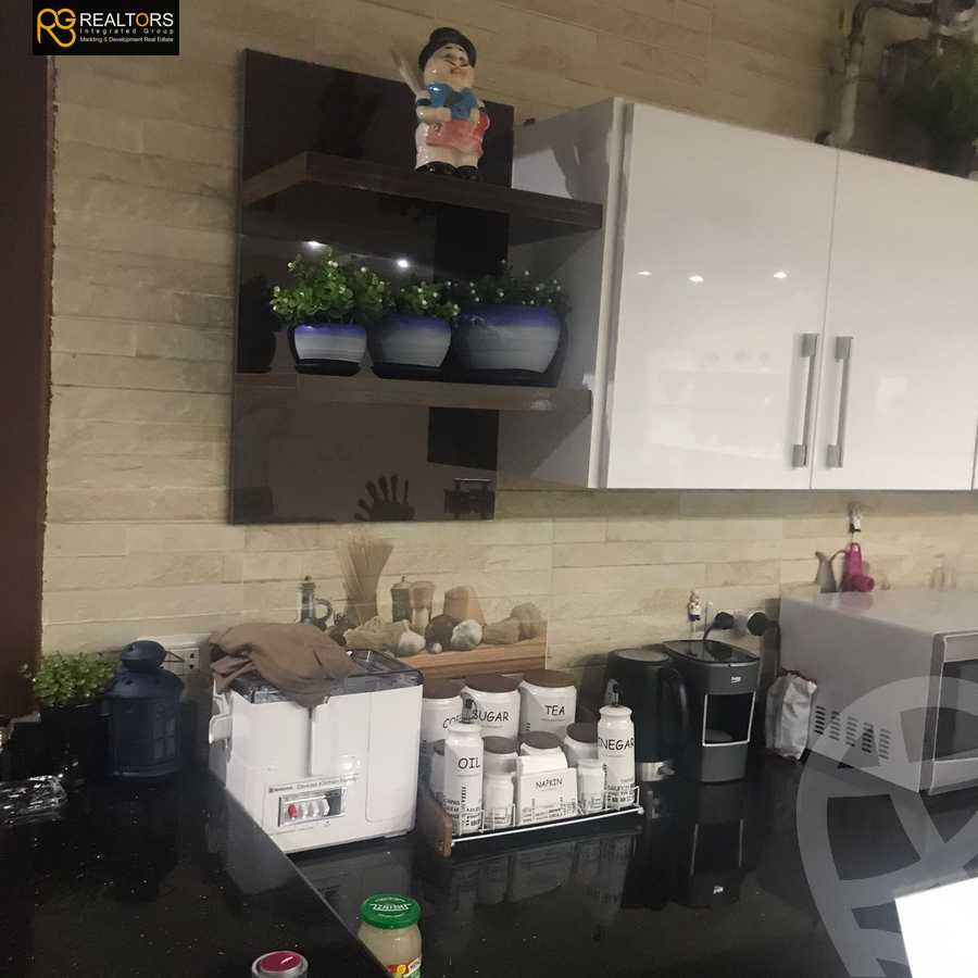 https://aqarmap.com.eg/ar/listing/3849066-for-sale-cairo-el-sheikh-zayed-city-el-hay-elasher-street-100