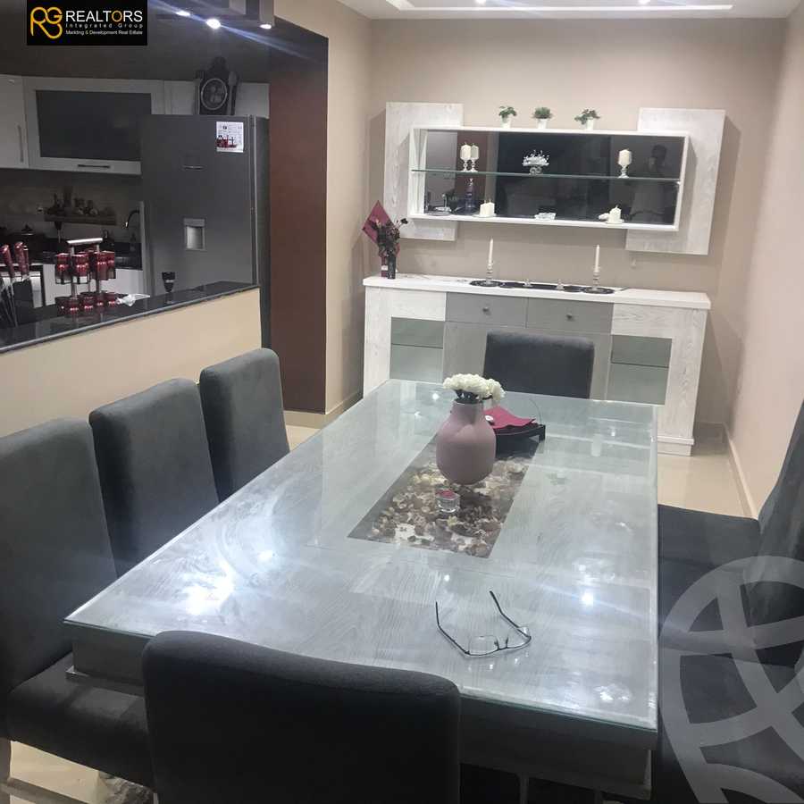 https://aqarmap.com.eg/ar/listing/3849066-for-sale-cairo-el-sheikh-zayed-city-el-hay-elasher-street-100