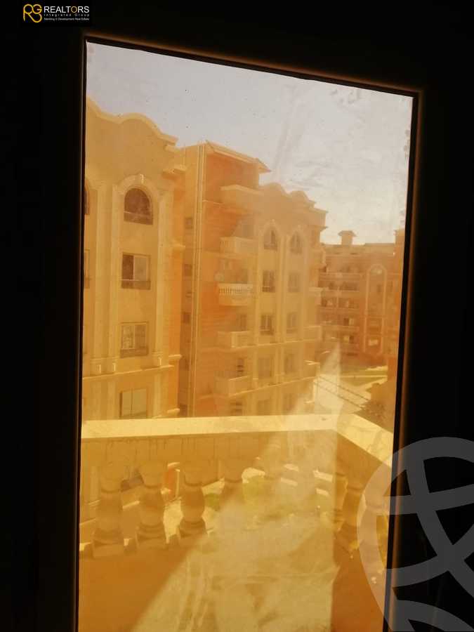 https://aqarmap.com.eg/ar/listing/3895348-for-sale-cairo-6th-of-october-el-tawsaat-el-shamalya-hy-2000-qt