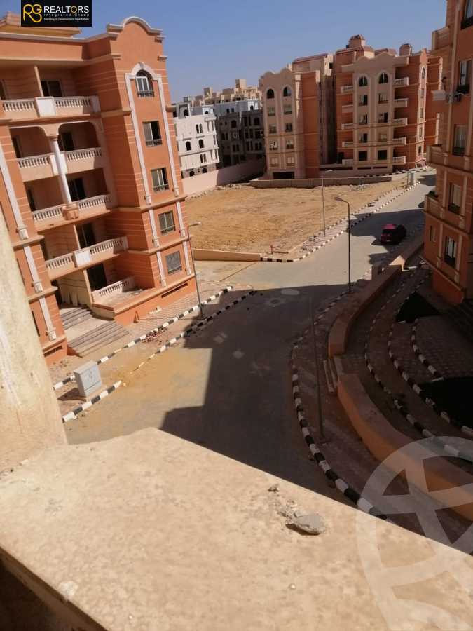 https://aqarmap.com.eg/ar/listing/3895348-for-sale-cairo-6th-of-october-el-tawsaat-el-shamalya-hy-2000-qt