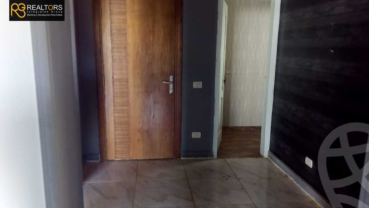 https://aqarmap.com.eg/ar/listing/3897259-for-sale-cairo-el-sheikh-zayed-city-compounds-in-sheikh-zayed-jewar