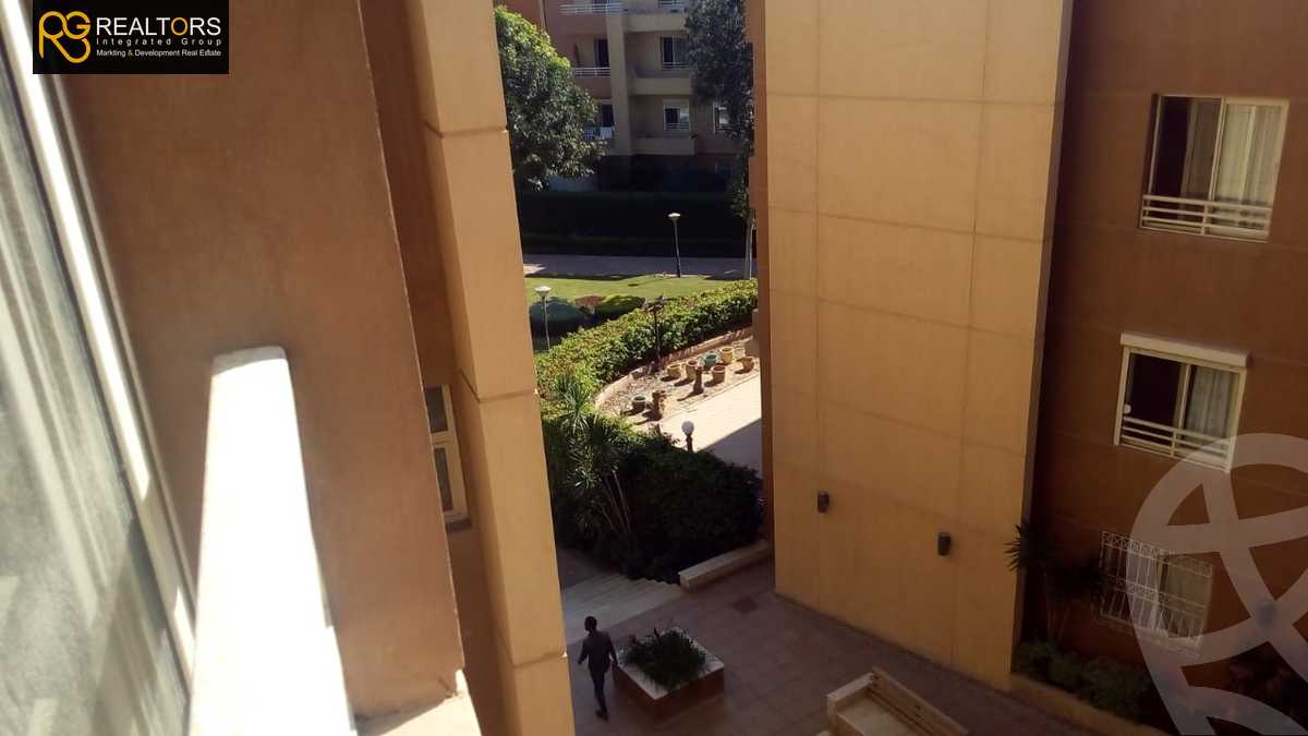 https://aqarmap.com.eg/ar/listing/3897259-for-sale-cairo-el-sheikh-zayed-city-compounds-in-sheikh-zayed-jewar