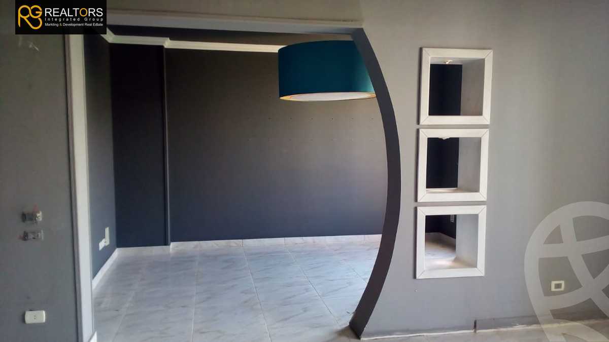https://aqarmap.com.eg/ar/listing/3897259-for-sale-cairo-el-sheikh-zayed-city-compounds-in-sheikh-zayed-jewar