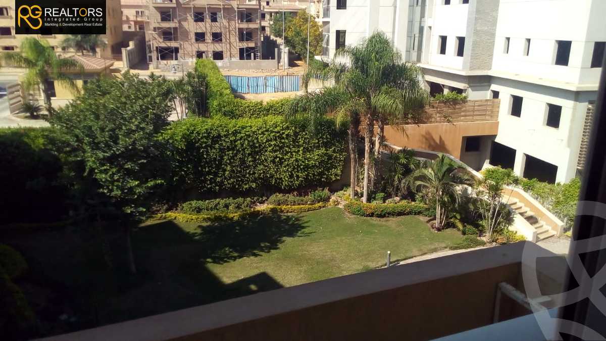 https://aqarmap.com.eg/ar/listing/3897259-for-sale-cairo-el-sheikh-zayed-city-compounds-in-sheikh-zayed-jewar