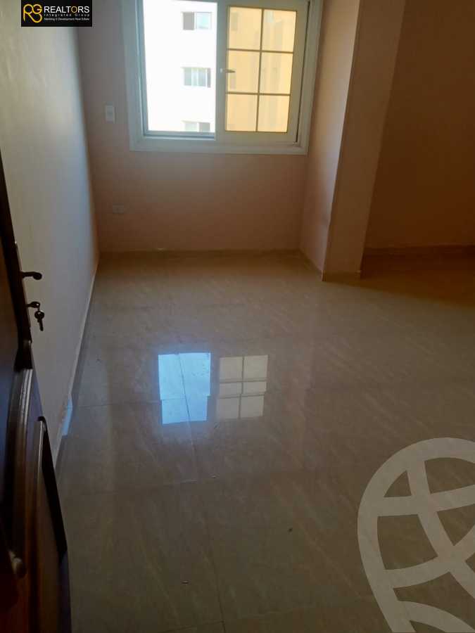 https://aqarmap.com.eg/ar/listing/3897490-for-sale-cairo-el-sheikh-zayed-city-compounds-in-sheikh-zayed-beverly-hills