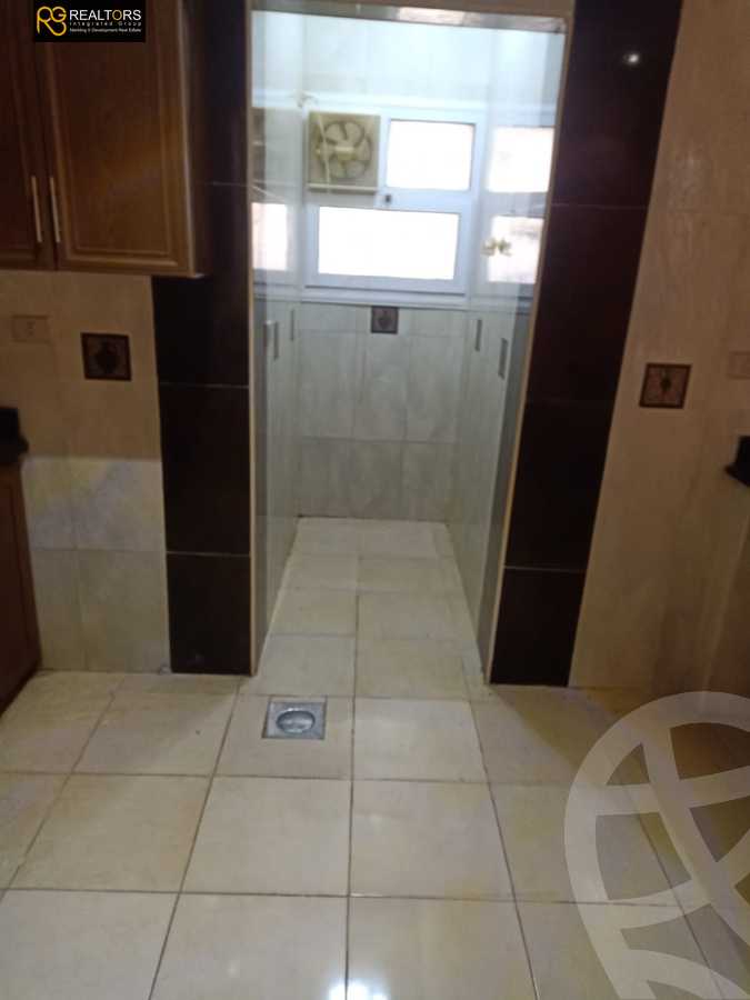 https://aqarmap.com.eg/ar/listing/3897490-for-sale-cairo-el-sheikh-zayed-city-compounds-in-sheikh-zayed-beverly-hills