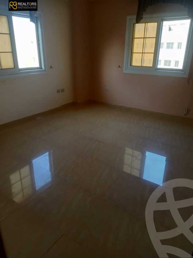 https://aqarmap.com.eg/ar/listing/3897490-for-sale-cairo-el-sheikh-zayed-city-compounds-in-sheikh-zayed-beverly-hills