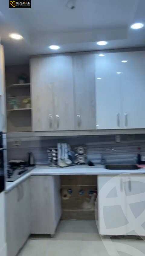 https://aqarmap.com.eg/ar/listing/3897518-for-sale-cairo-el-sheikh-zayed-city-compounds-jn-1