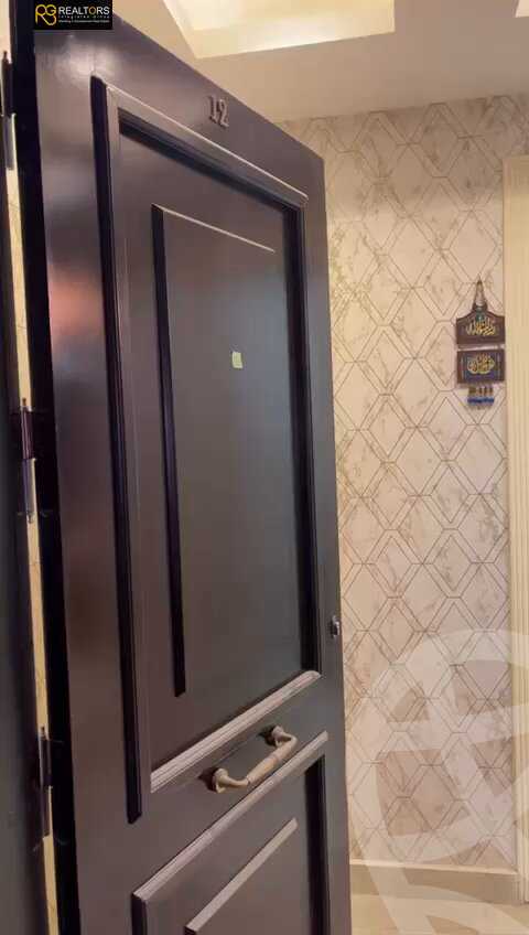 https://aqarmap.com.eg/ar/listing/3897518-for-sale-cairo-el-sheikh-zayed-city-compounds-jn-1