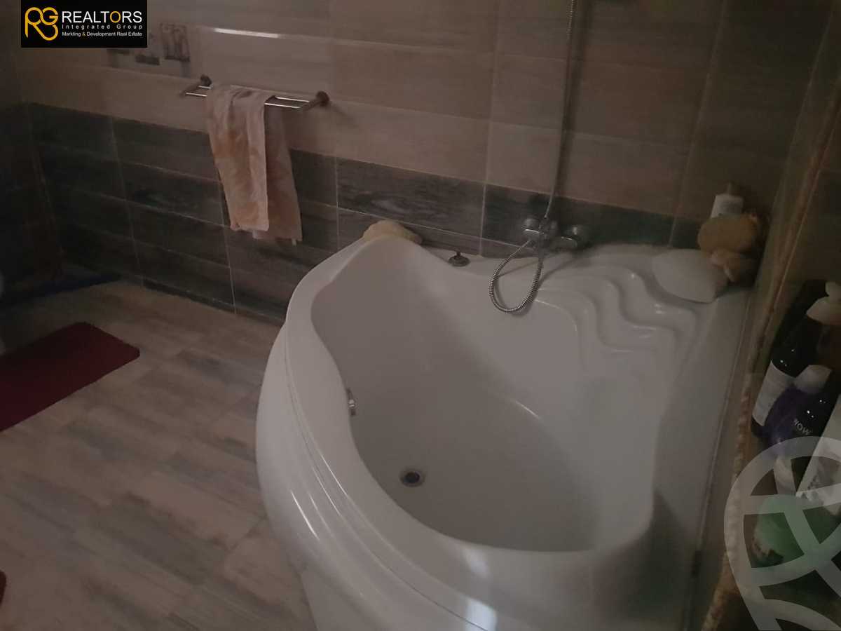https://aqarmap.com.eg/en/listing/3901546-for-sale-cairo-6th-of-october-jml-bd-lnsr