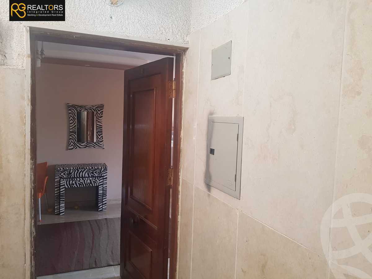 https://aqarmap.com.eg/en/listing/3901546-for-sale-cairo-6th-of-october-jml-bd-lnsr