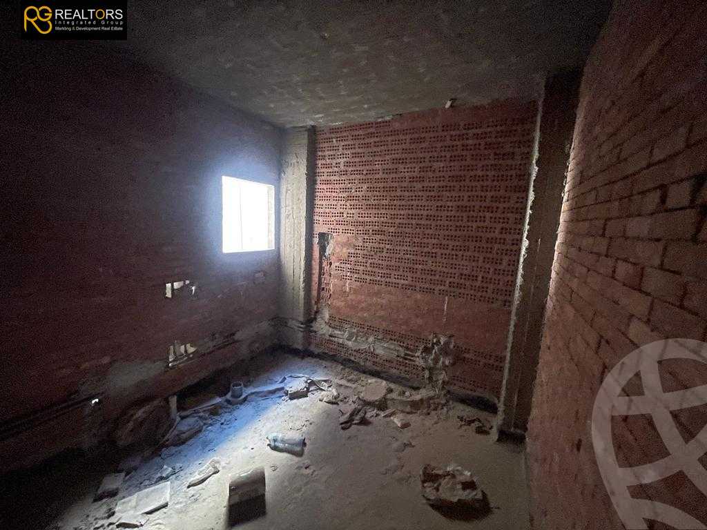 https://aqarmap.com.eg/en/listing/3902315-for-sale-cairo-6th-of-october-featured-neighborhood-sixth-touristic-village-al-wageh-street