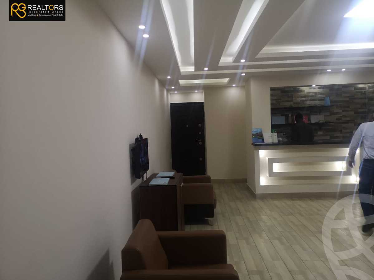 https://aqarmap.com.eg/ar/listing/3903658-for-sale-cairo-el-sheikh-zayed-city-el-hay-elthamen-area-3