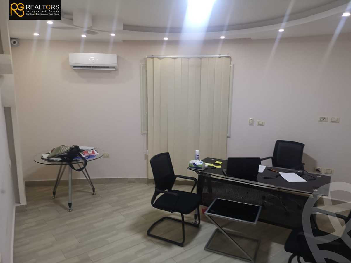 https://aqarmap.com.eg/ar/listing/3903658-for-sale-cairo-el-sheikh-zayed-city-el-hay-elthamen-area-3