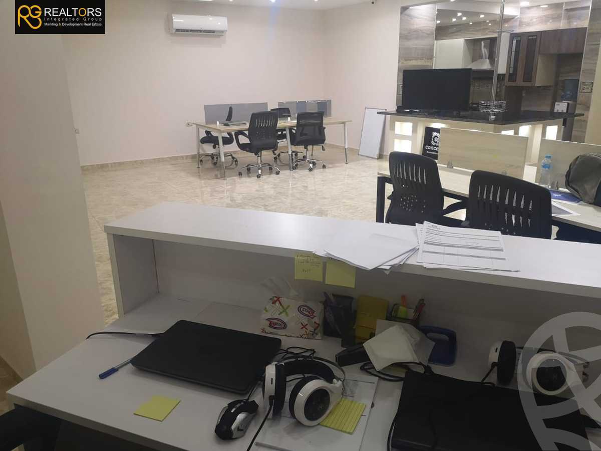 https://aqarmap.com.eg/ar/listing/3903658-for-sale-cairo-el-sheikh-zayed-city-el-hay-elthamen-area-3