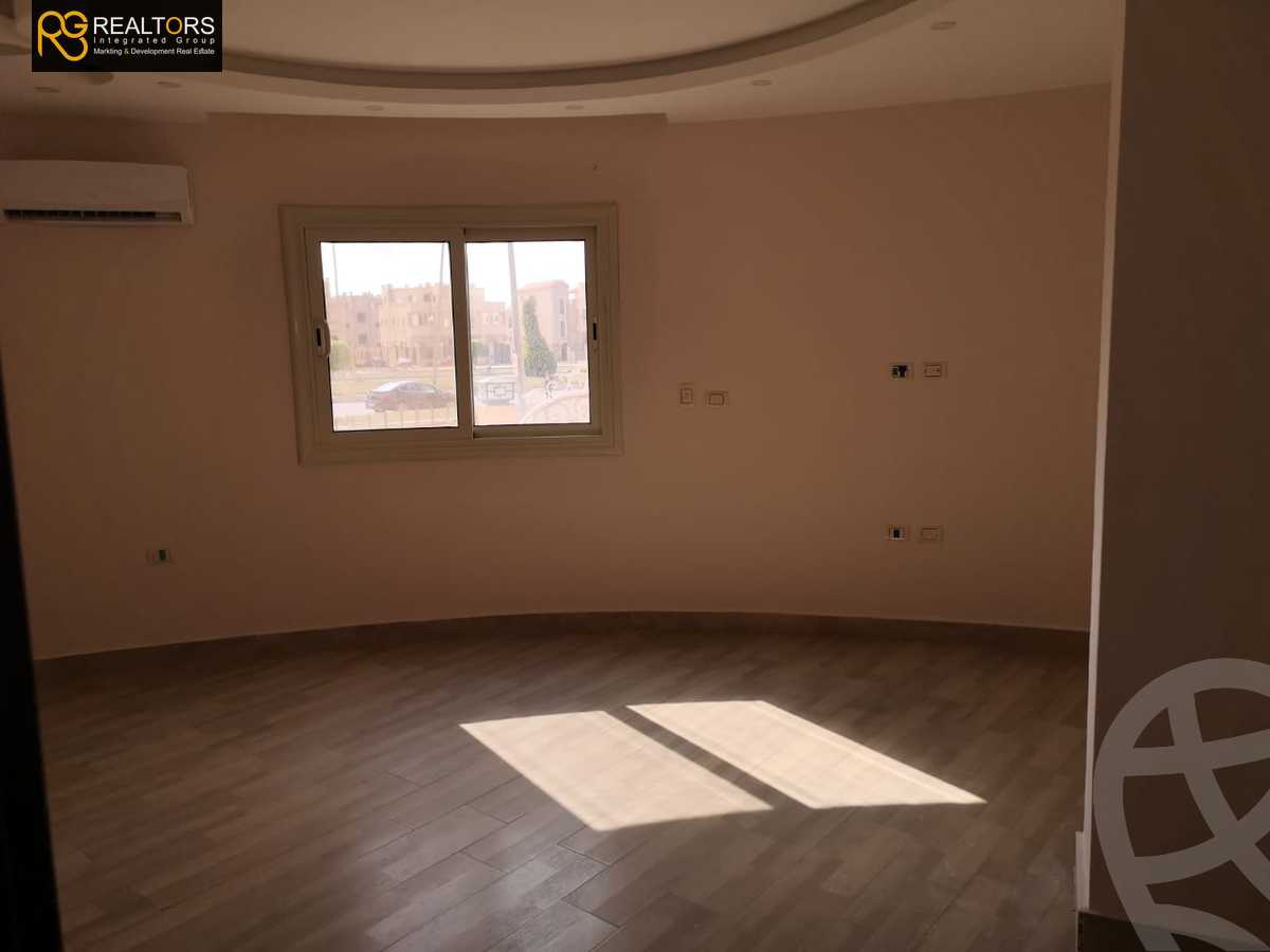 https://aqarmap.com.eg/ar/listing/3903658-for-sale-cairo-el-sheikh-zayed-city-el-hay-elthamen-area-3