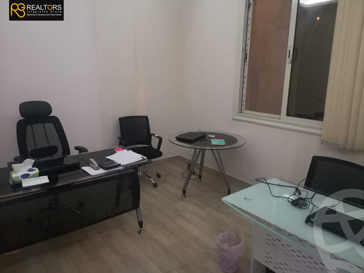 https://aqarmap.com.eg/ar/listing/3903658-for-sale-cairo-el-sheikh-zayed-city-el-hay-elthamen-area-3