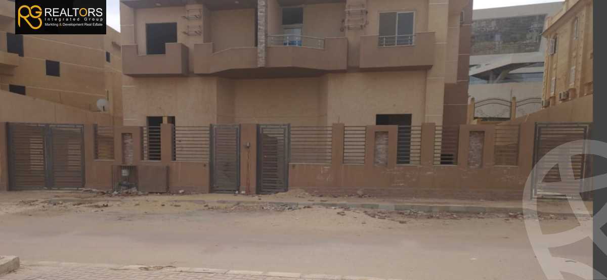 https://aqarmap.com.eg/ar/listing/3903881-for-sale-cairo-el-sheikh-zayed-city-el-hay-el-thaleth-ashaer-shr-32
