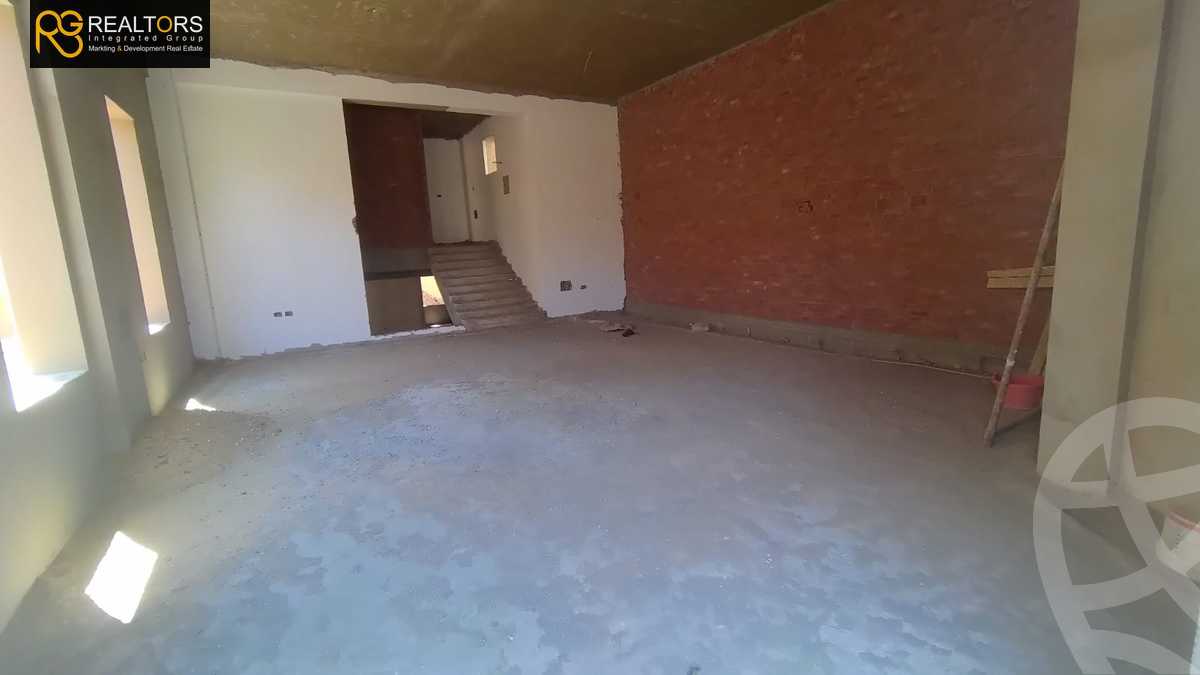 https://aqarmap.com.eg/ar/listing/3903881-for-sale-cairo-el-sheikh-zayed-city-el-hay-el-thaleth-ashaer-shr-32