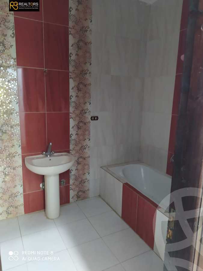 https://aqarmap.com.eg/ar/listing/3936616-for-sale-cairo-el-sheikh-zayed-city-el-hay-elasher-street-100