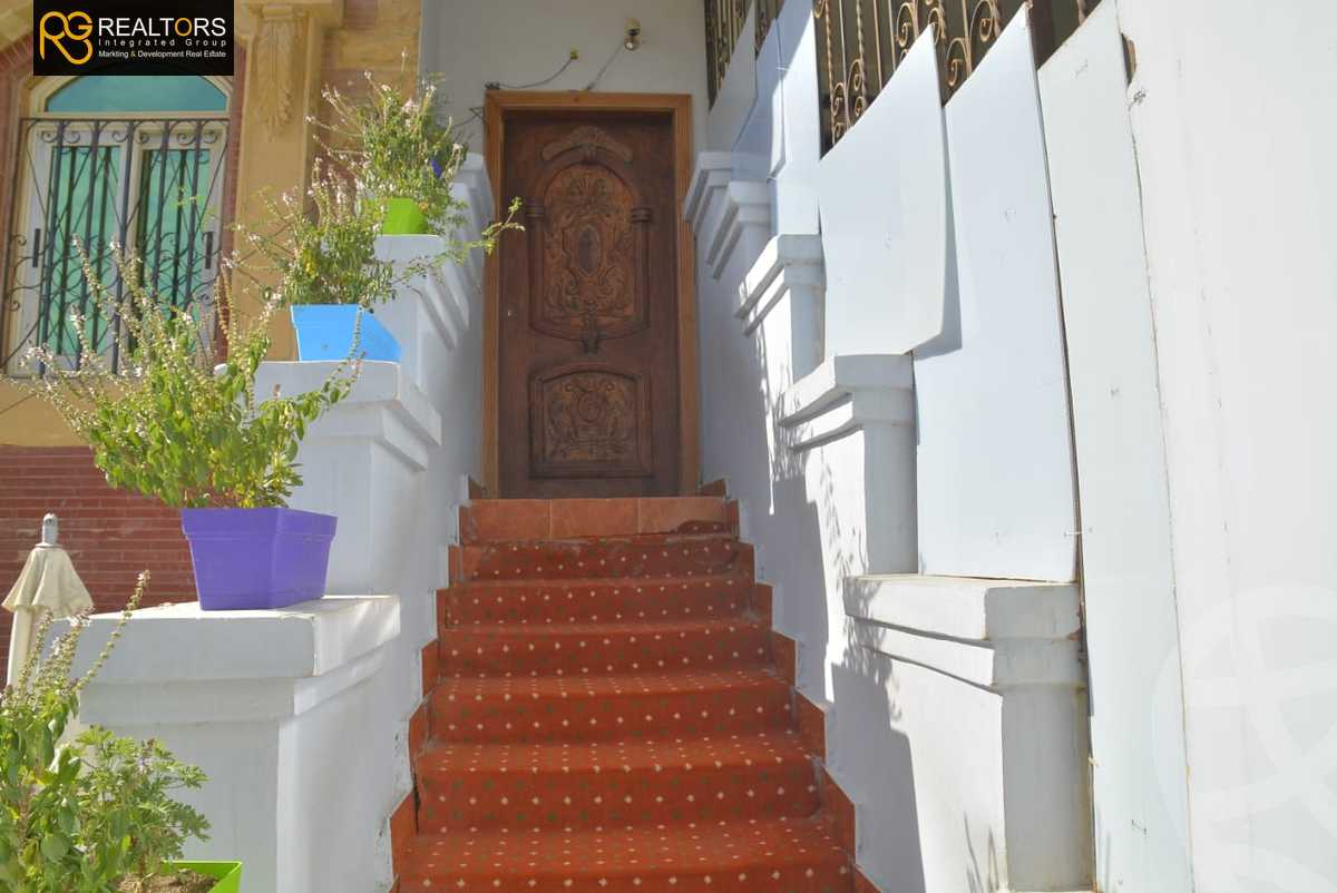 https://aqarmap.com.eg/ar/listing/3936616-for-sale-cairo-el-sheikh-zayed-city-el-hay-elasher-street-100