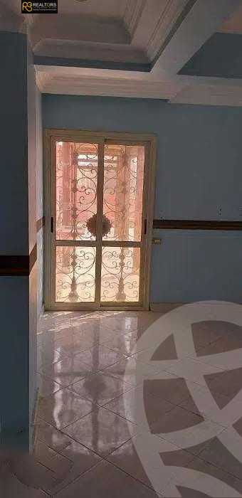 https://aqarmap.com.eg/ar/listing/3940551-for-sale-cairo-el-sheikh-zayed-city-el-hay-elasher-street-100