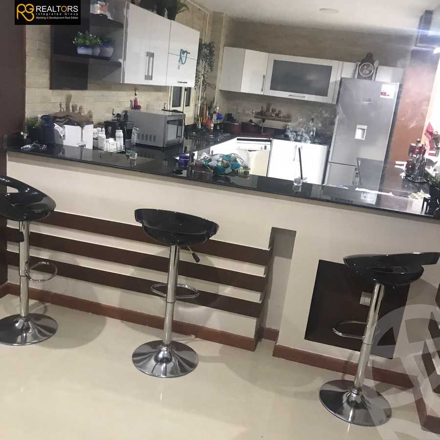 https://aqarmap.com.eg/en/listing/3940560-for-sale-cairo-el-sheikh-zayed-city-el-hay-elasher-street-100